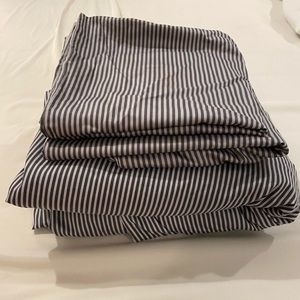 Brooklinen king duvet and pair of pillowcases.